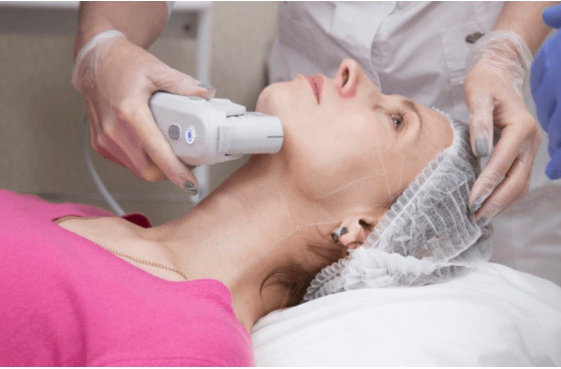 شد الوجه بالأجهزة